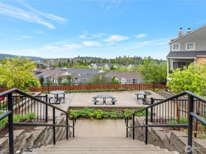 1703 14th Place NE, Issaquah WA 98029