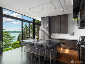 3310 E Laurelhurst Drive NE, Seattle WA 98105