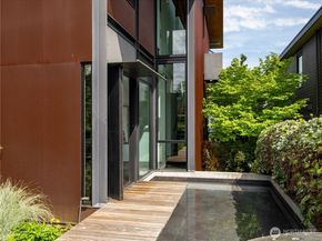 3310 E Laurelhurst Drive NE, Seattle WA 98105