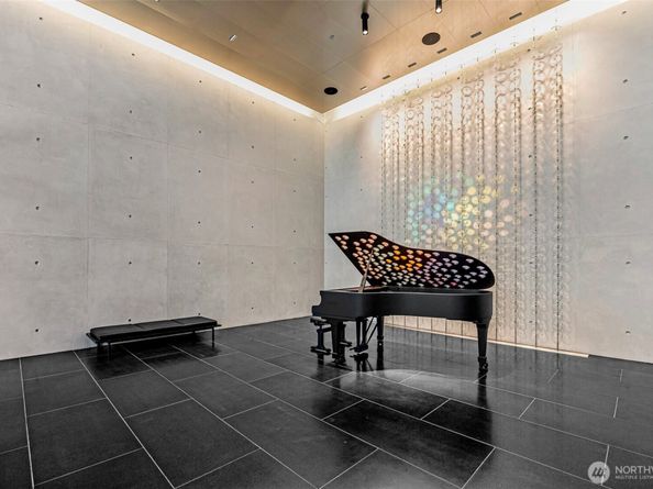 300 Virginia Street 4111, Seattle WA 98101
