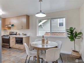 7727 27th Avenue NW, Seattle WA 98117