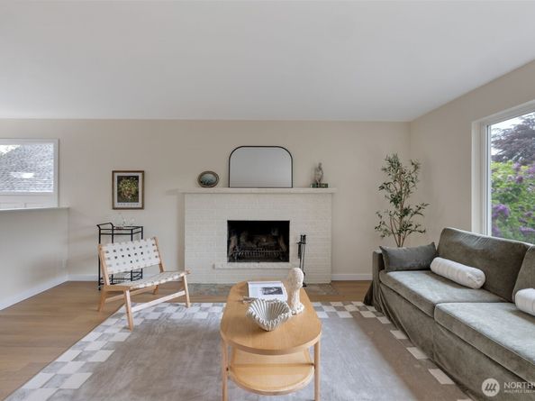 7727 27th Avenue NW, Seattle WA 98117