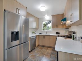 7727 27th Avenue NW, Seattle WA 98117
