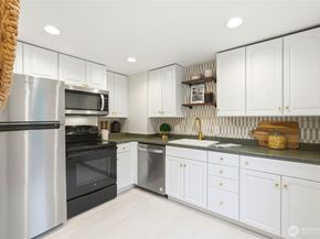 3608 SE 5th Place, Renton WA 98058