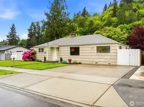 3608 SE 5th Place, Renton WA 98058