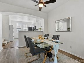5916 S 232nd Court 32, Kent WA 98032
