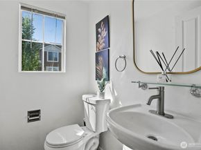 5916 S 232nd Court 32, Kent WA 98032