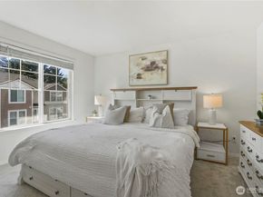 5916 S 232nd Court 32, Kent WA 98032
