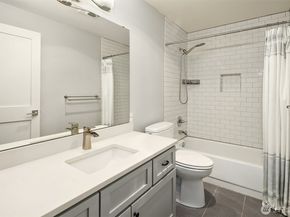 1818 18th Avenue 204, Seattle WA 98122