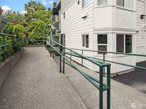 1818 18th Avenue 204, Seattle WA 98122