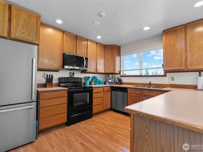 1029 S 289th Street, Federal Way WA 98003