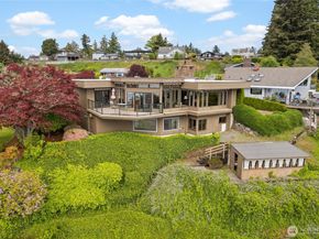 1919 SW Cove Point Road, Burien WA 98146