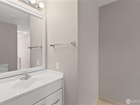 7700 196th Street SW C, Edmonds WA 98026