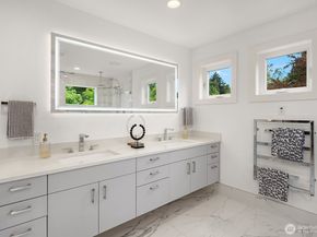 107 6th Street S, Kirkland WA 98033