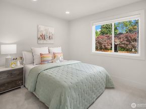 107 6th Street S, Kirkland WA 98033