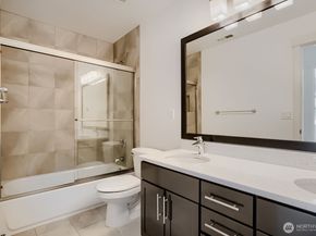 7426 S 114th St, Seattle WA 98178