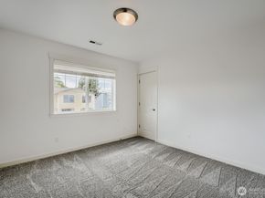 7426 S 114th St, Seattle WA 98178