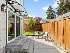 14338 Ashworth Avenue N B, Seattle WA 98133