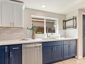 14338 Ashworth Avenue N B, Seattle WA 98133