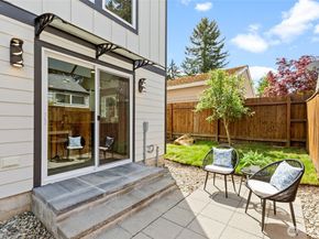 14338 Ashworth Avenue N B, Seattle WA 98133