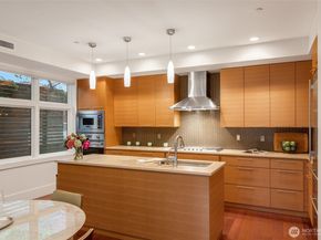 1 Ward Street C, Seattle WA 98109