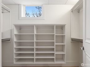 1 Ward Street C, Seattle WA 98109
