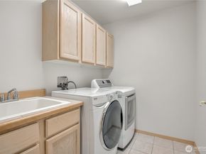 9430 NE 181st Lane, Bothell WA 98011