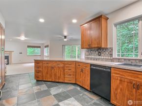 9430 NE 181st Lane, Bothell WA 98011