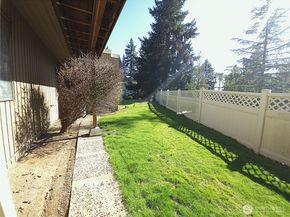 5011 134th Place SE, Bellevue WA 98006