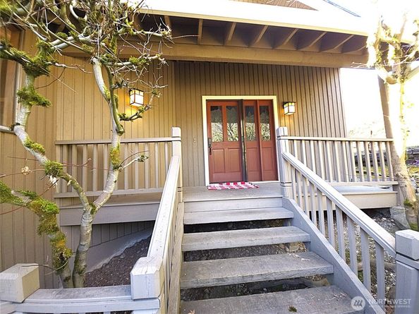 5011 134th Place SE, Bellevue WA 98006