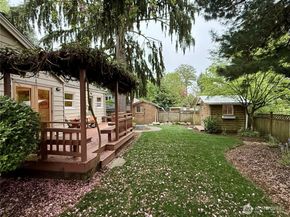 2113 NE 81st Place, Seattle WA 98115