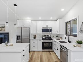 11255 Roseberg Avenue S, Seattle WA 98168