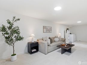 11255 Roseberg Avenue S, Seattle WA 98168