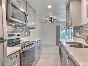 3435 Auburn Way S A13, Auburn WA 98092