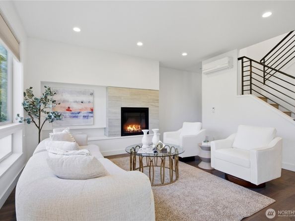16347 NE 12th Place, Bellevue WA 98008