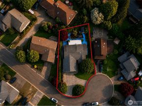 21011 36th Place W, Lynnwood WA 98036