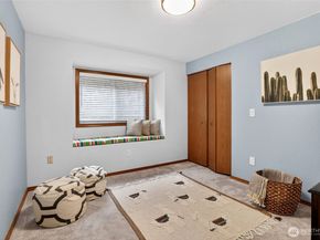 21011 36th Place W, Lynnwood WA 98036