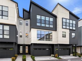 21907 25th St SE Unit C, Bothell WA 98021