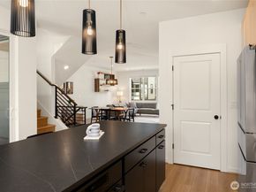 21907 25th St SE Unit C, Bothell WA 98021