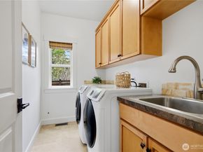 10504 NE 114th Lane, Kirkland WA 98033