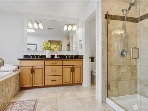 10504 NE 114th Lane, Kirkland WA 98033