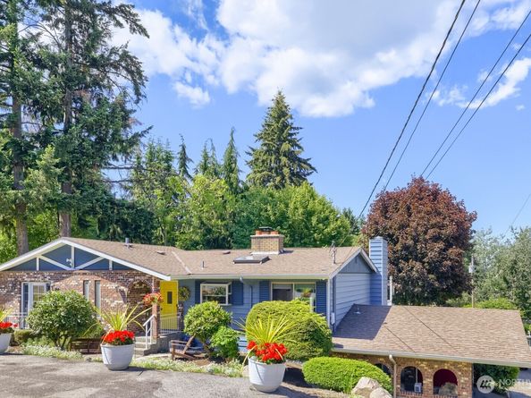 6332 NE 196th Street, Kenmore WA 98028