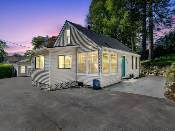 9827 22nd Avenue SW, Seattle WA 98106