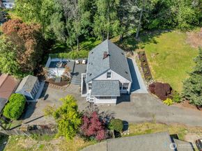 9827 22nd Avenue SW, Seattle WA 98106