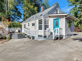 9827 22nd Avenue SW, Seattle WA 98106