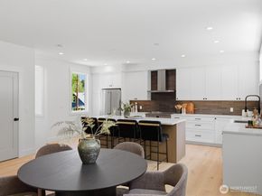 1970 25th Avenue E, Seattle WA 98112