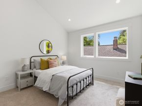 1970 25th Avenue E, Seattle WA 98112