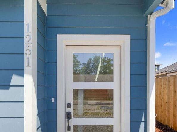 1251 SW 151st Street, Seattle WA 98166