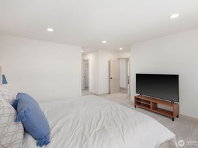 1249 SW 151st Street, Seattle WA 98166