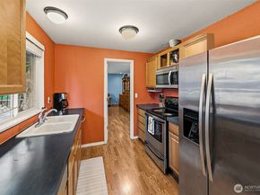 35011 27th Avenue SW, Federal Way WA 98023